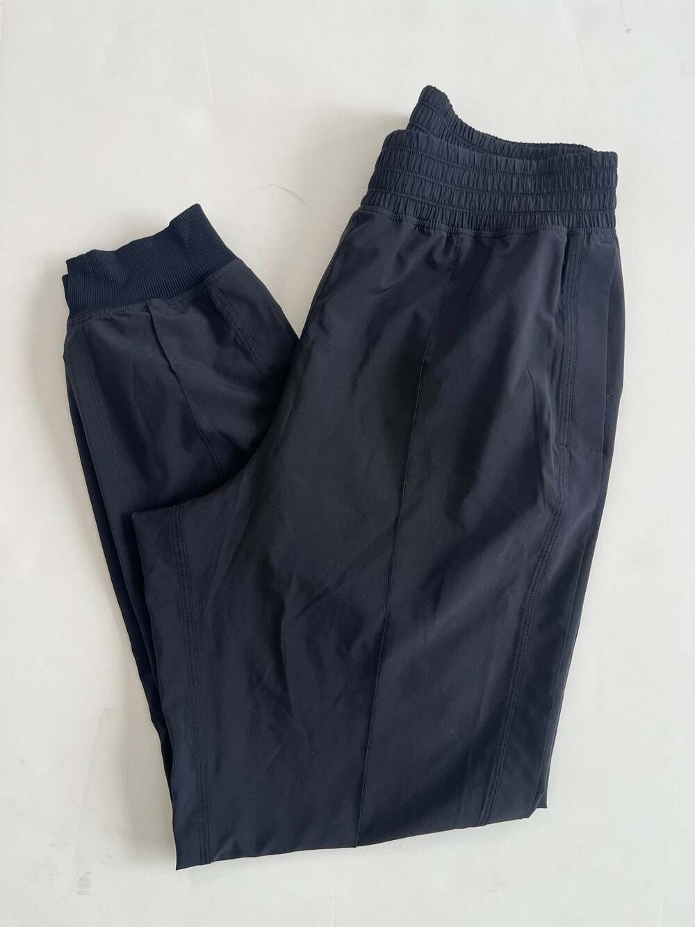 lululemon Wanderer Jogger Black Lightweight Pants Size 8